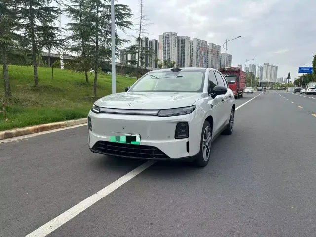 Фотография автомобиля — Leapmotor C10