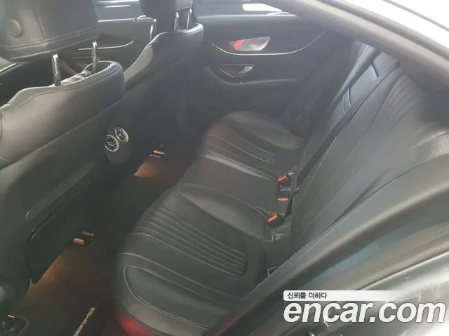 Mercedes-Benz CLS-Class — Фото автомобиля 10