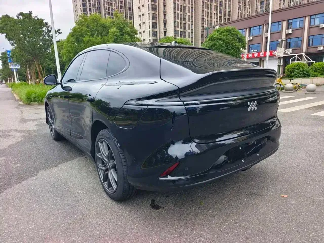 IM Motors LS6 — Фото автомобиля 9
