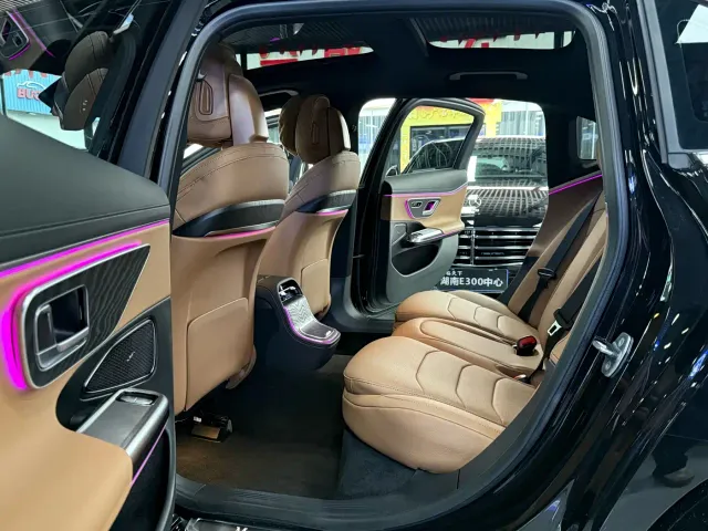 Mercedes-Benz E-Class — Фото автомобиля 10
