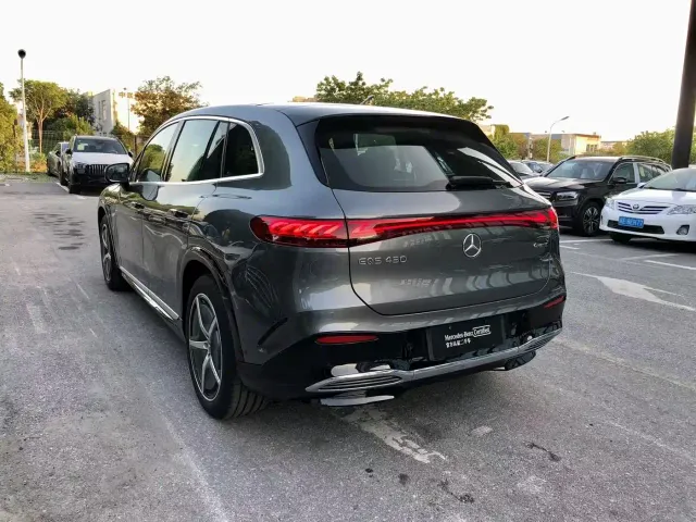 Mercedes-Benz EQS SUV — Фото автомобиля 7