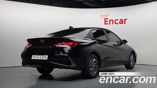Hyundai Avante — Фото автомобиля 2