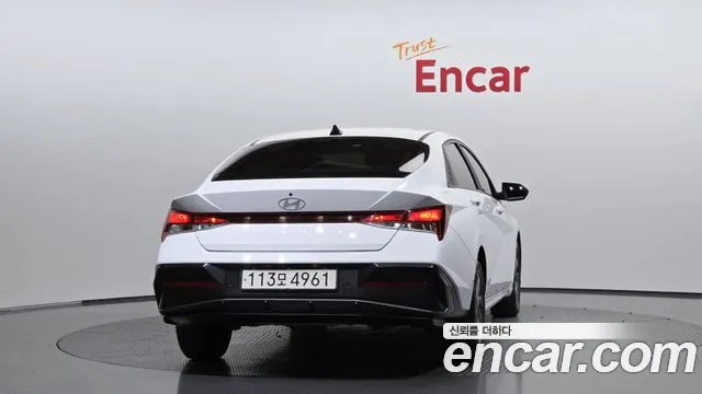Hyundai Avante CN7 — Фото автомобиля 4