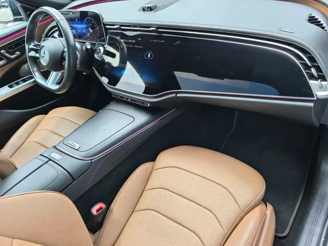Mercedes-Benz E-Class — Фото автомобиля 16