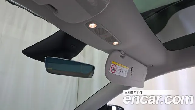 Tesla Model Y — Фото автомобиля 25