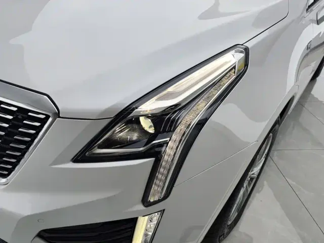 Cadillac XT5 — Фото автомобиля 5