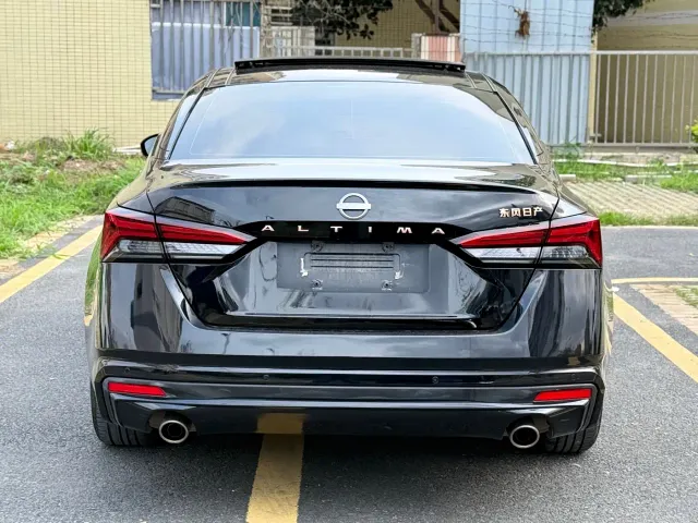 Nissan Teana — Фото автомобиля 8