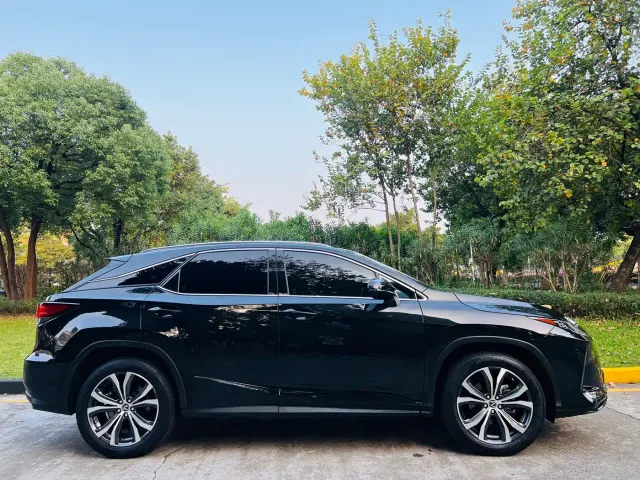 Lexus RX — Фото автомобиля 7
