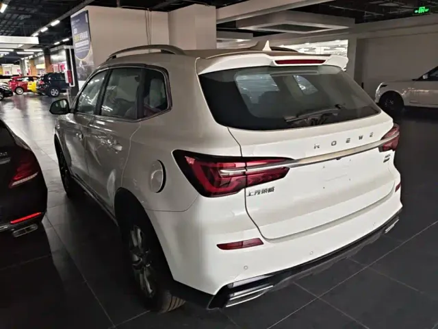Roewe RX5 — Фото автомобиля 4