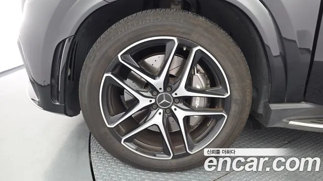 Mercedes-Benz GLE-Class — Фото автомобиля 5