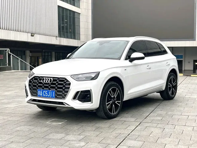 Фотография автомобиля — Audi Q5L