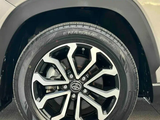 Toyota Frontlander — Фото автомобиля 21