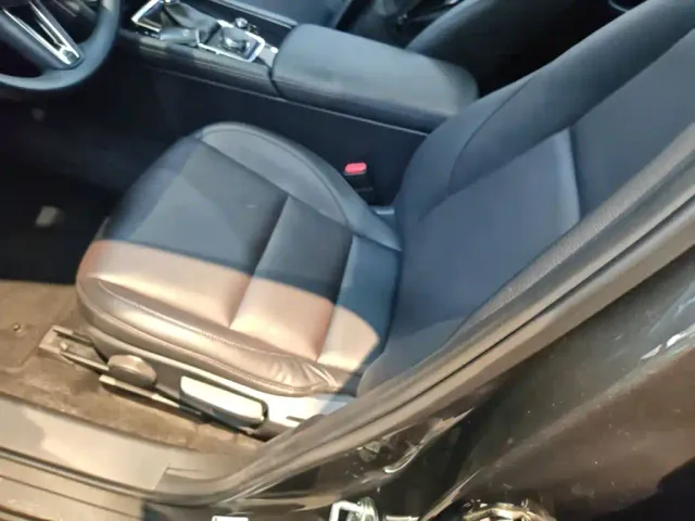 Mazda Axela — Фото автомобиля 14