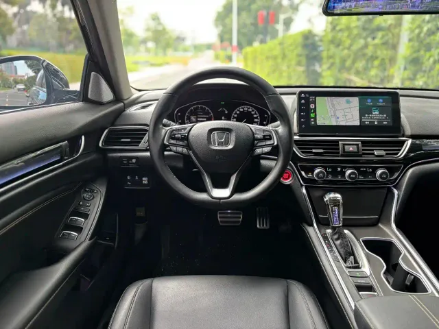 Honda Accord — Фото автомобиля 14