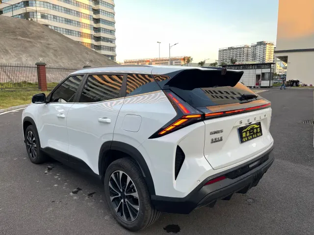 Geely Boyue — Фото автомобиля 8