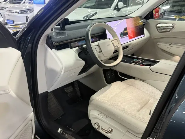 Lynk & Co 900 — Фото автомобиля 4