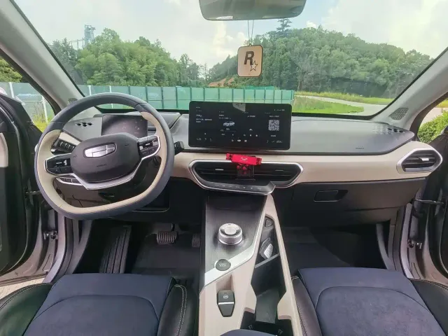 Geely Geometry A — Фото автомобиля 9