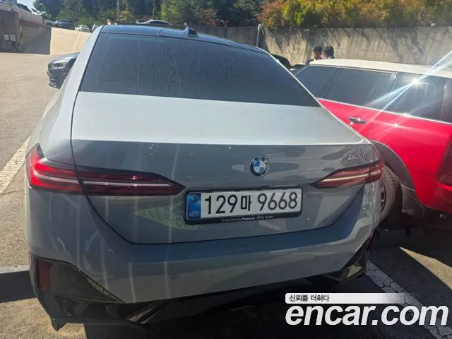 BMW 5 Series G60 — Фото автомобиля 5