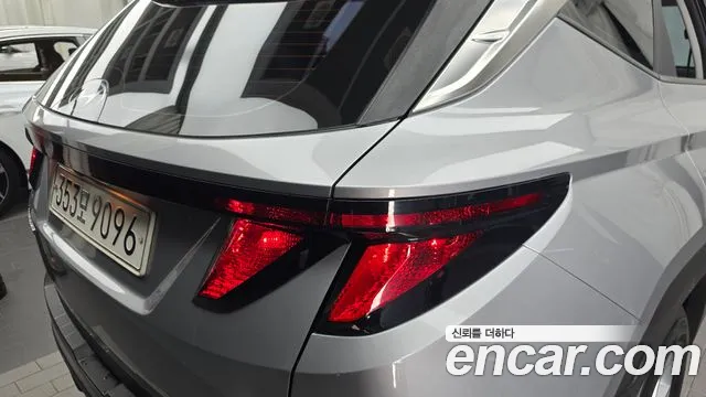 Hyundai Tucson Tucson (NX4) Дизель 2.0 2WD — Фото автомобиля 23