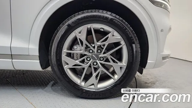 Genesis GV70 2.5T Бензин AWD — Фото автомобиля 5