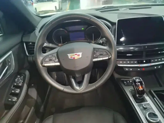 Cadillac CT5 — Фото автомобиля 10
