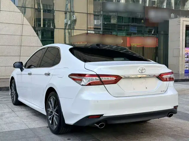 Toyota Camry — Фото автомобиля 10