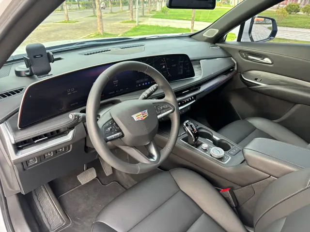 Cadillac XT4 — Фото автомобиля 14