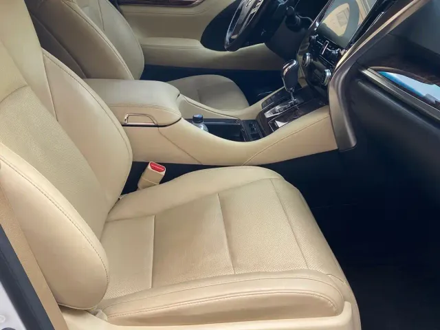 Toyota Alphard — Фото автомобиля 7