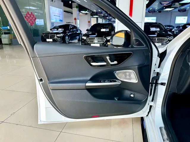 Mercedes-Benz C-Class — Фото автомобиля 18