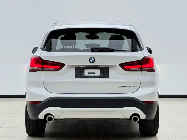 BMW X1 — Фото автомобиля 14