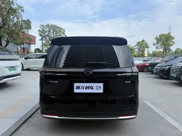GAC Trumpchi E8 — Фото автомобиля 8
