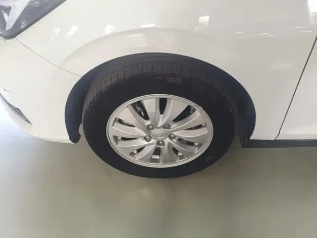 Changan Eado — Фото автомобиля 10