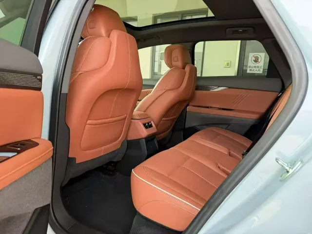 Cadillac IQ Ao Ge 2024 AWD Long Range Edition — Фото автомобиля 6