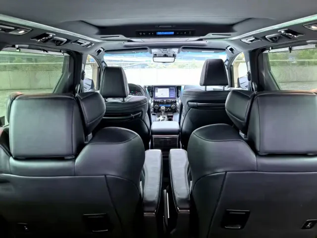 Toyota Alphard — Фото автомобиля 18