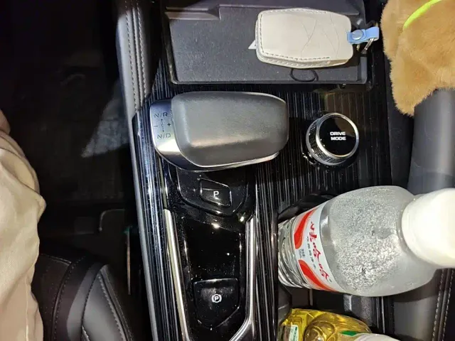 Geely Xingyue L — Фото автомобиля 15