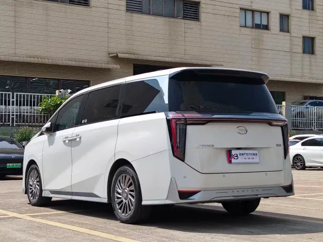 GAC Trumpchi M8 — Фото автомобиля 4