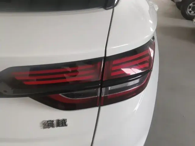Geely Binyue — Фото автомобиля 7
