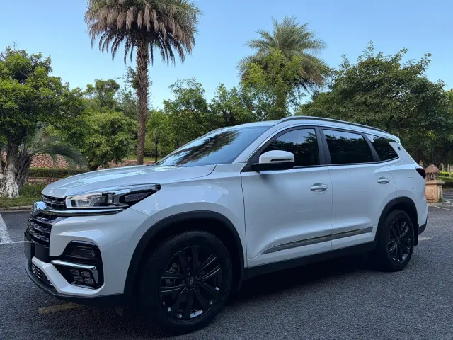 Chery Tiggo 8 — Фото автомобиля 3