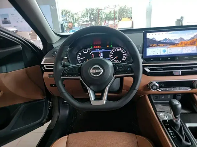 Nissan Teana — Фото автомобиля 10