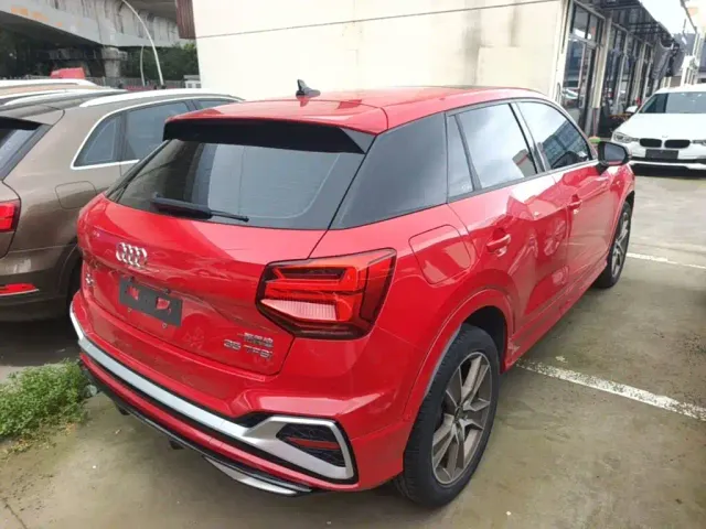 Audi Q2L — Фото автомобиля 6