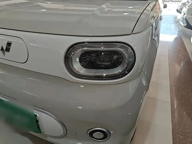 Wuling Hongguang Mini EV — Фото автомобиля 23