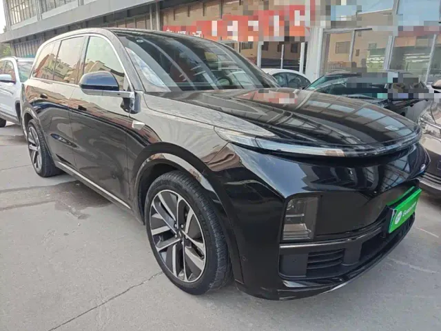 Li Auto L9 — Фото автомобиля 3