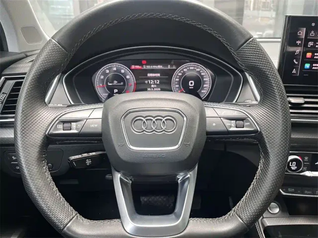 Audi Q5L — Фото автомобиля 10