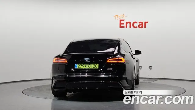 Tesla Model S — Фото автомобиля 4