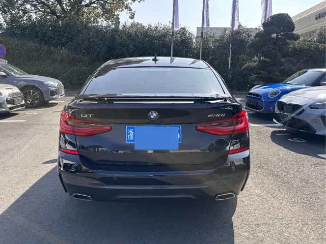BMW 6 Series Gran Turismo — Фото автомобиля 12