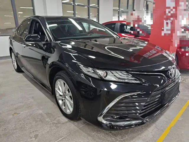 Toyota Camry — Фото автомобиля 3