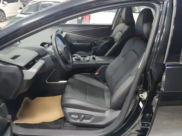 Toyota bZ5 — Фото автомобиля 14