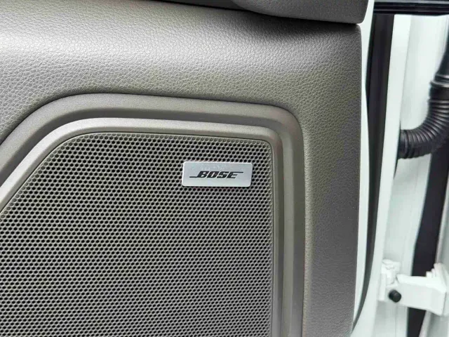 Porsche Macan — Фото автомобиля 12