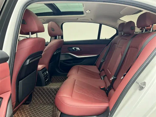 BMW 3 Series — Фото автомобиля 14