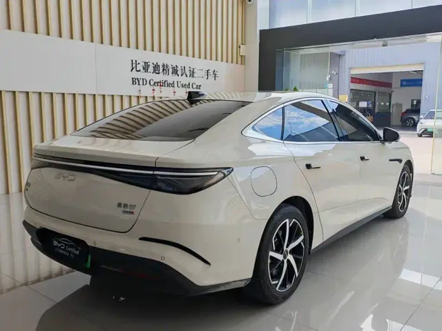 BYD Seal 07 DM-i — Фото автомобиля 7